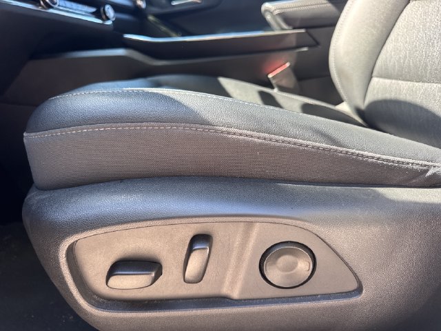 Used 2025 Chevrolet Equinox LT w/ Convenience Package II AWD/4WD image 14