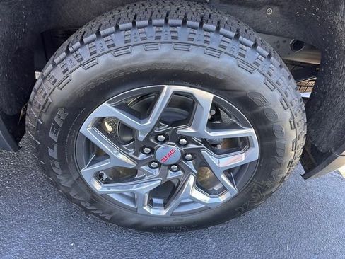 New 2026 GMC Sierra 1500 SLT w/ SLT Premium Plus Package image 13