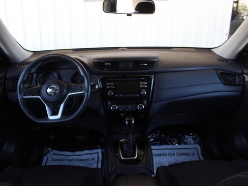 Used 2017 Nissan Rogue SV image 20