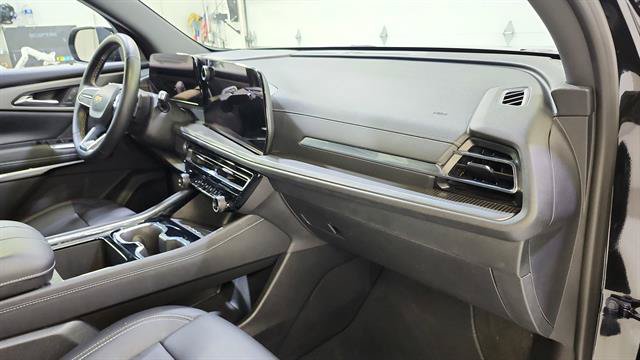 Used 2026 Chevrolet Traverse LT AWD/4WD image 25