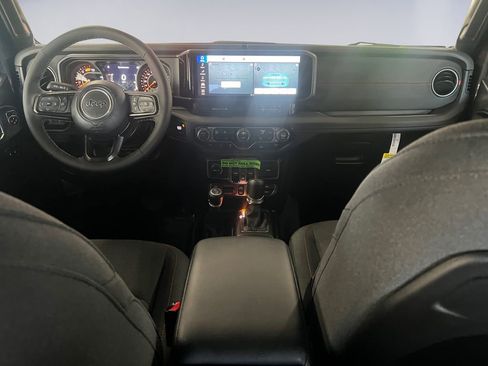 New 2025 Jeep Wrangler Unlimited Rubicon w/ Convenience Group image 13