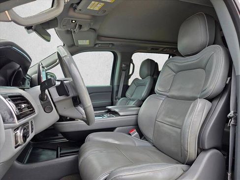 Used 2019 Lincoln Navigator Reserve w/ Cargo Package AWD/4WD image 10