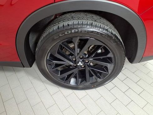 Used 2022 Mitsubishi Outlander SEL Black Edition image 8