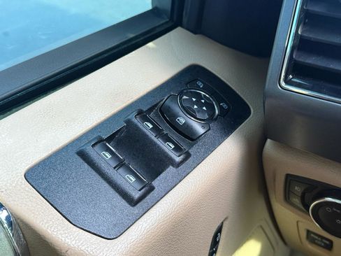 Used 2018 Ford F150 XLT w/ Equipment Group 302A Luxury image 19