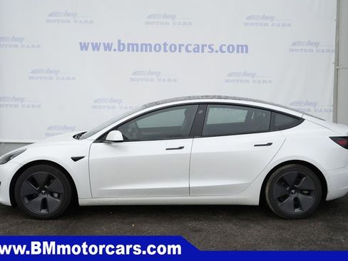 Used 2021 Tesla Model 3 Standard Range Plus RWD image 8