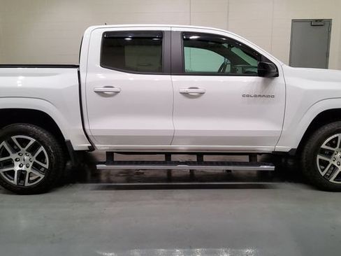 Used 2024 Chevrolet Colorado Z71 w/ Z71 Convenience Package 2 AWD/4WD image 9