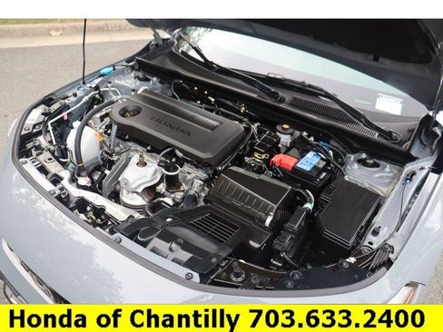 Used 2025 Honda Civic Sport image 32