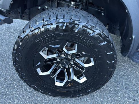 Used 2018 Ford F150 Raptor w/ Equipment Group 802A Luxury image 35