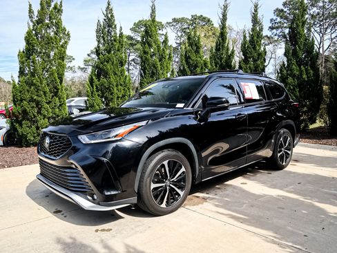 Used 2022 Toyota Highlander XSE image 7