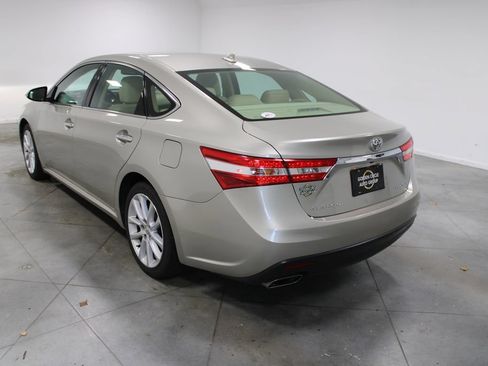 Used 2014 Toyota Avalon Limited FWD image 7