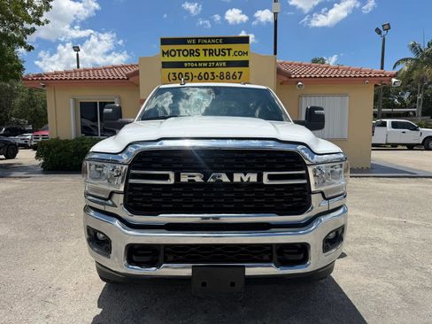 Used 2024 RAM 2500 Big Horn w/ Off Road Package AWD/4WD image 9
