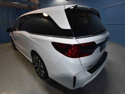 Used 2025 Honda Odyssey Elite image 31