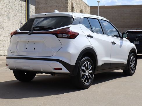 Used 2024 Nissan Kicks S FWD image 3