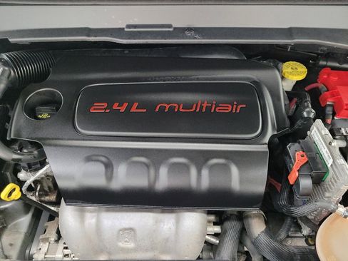 Used 2019 Jeep Compass Latitude FWD image 30