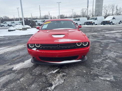 Used 2019 Dodge Challenger R/T w/ Plus Package image 8