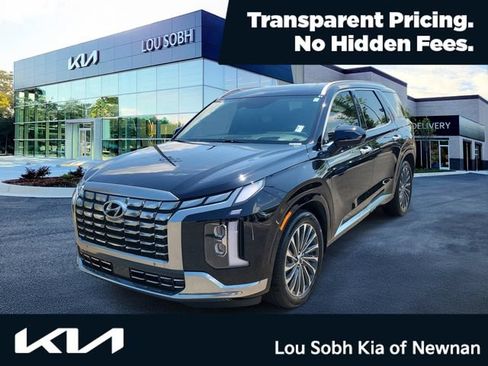 Used 2025 Hyundai Palisade Calligraphy FWD image 1