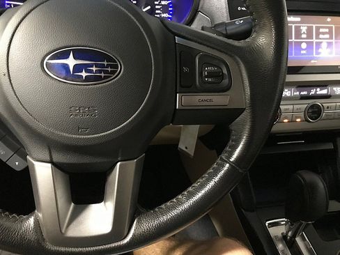 Used 2017 Subaru Legacy 2.5i Premium w/ Moonroof Package AWD/4WD image 25
