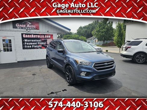Used 2018 Ford Escape SE w/ SE Sport Appearance Package FWD image 1