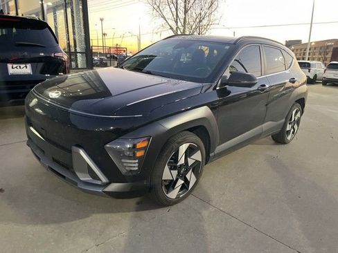 Used 2024 Hyundai Kona Limited FWD image 2