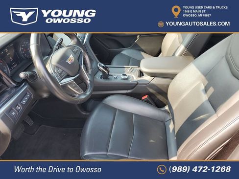 Used 2024 Cadillac XT5 Premium Luxury w/ Technology Package AWD/4WD image 8
