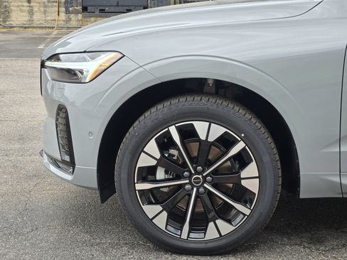 New 2026 Volvo XC60 B5 Plus w/ Protection Package Premier image 11