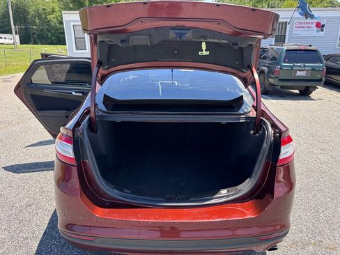 Used 2016 Ford Fusion SE FWD image 20