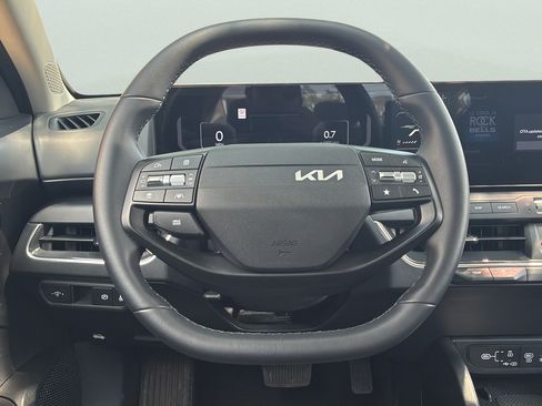 Used 2025 Kia K4 EX FWD image 26