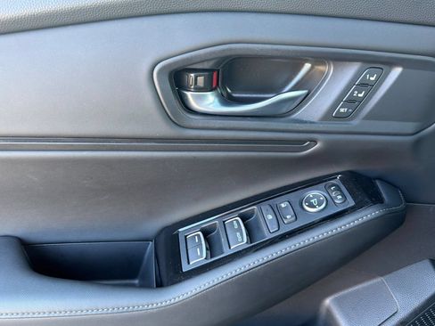 Used 2025 Honda Accord Touring image 11