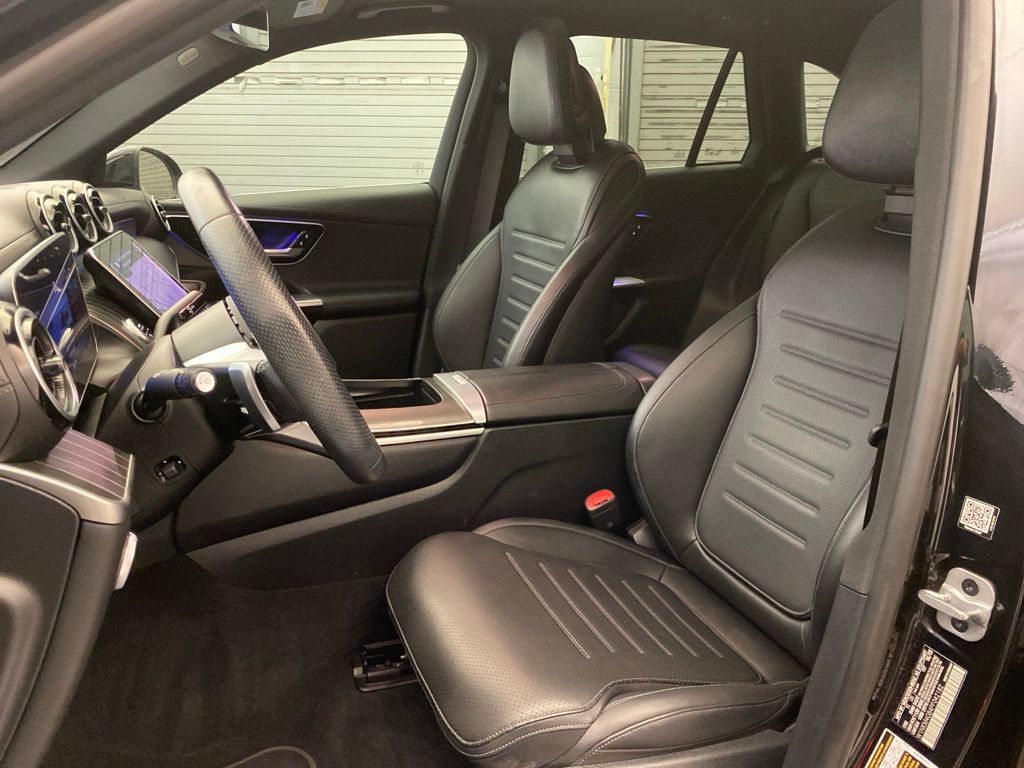Used 2023 Mercedes-Benz GLC 300 image 16