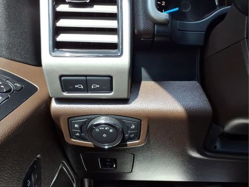 Used 2017 Ford F150 King Ranch w/ Equipment Group 601A Luxury AWD/4WD image 14