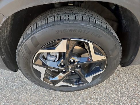 Used 2025 Kia Seltos S image 36