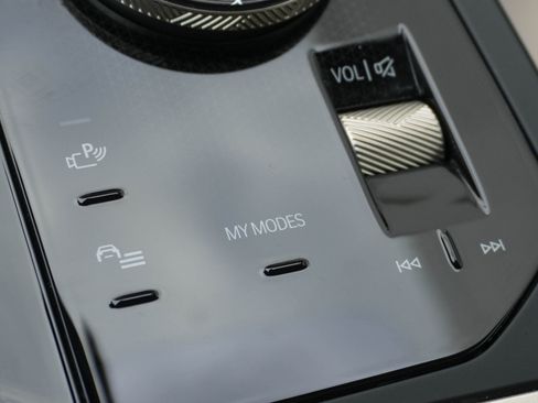 Certified 2024 BMW iX xDrive50 w/ Premium Package image 28