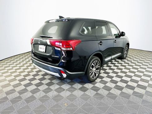 Used 2018 Mitsubishi Outlander ES image 9
