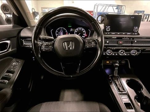 Used 2022 Honda Civic EX image 5