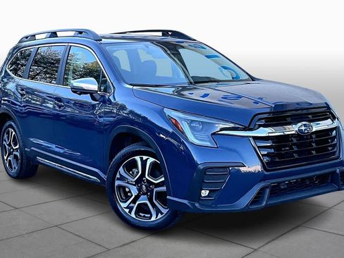 Used 2023 Subaru Ascent Limited w/ Technology Package image 3