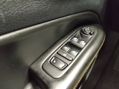 Used 2018 Jeep Compass Latitude AWD/4WD image 27