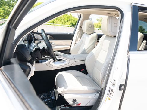 Used 2021 Mercedes-Benz GLS 450 4MATIC image 15