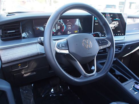 Used 2026 Volkswagen Tiguan S image 15