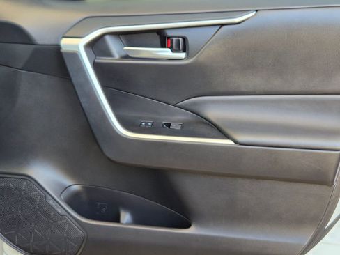 Used 2023 Toyota RAV4 XLE w/ Convenience Package image 24