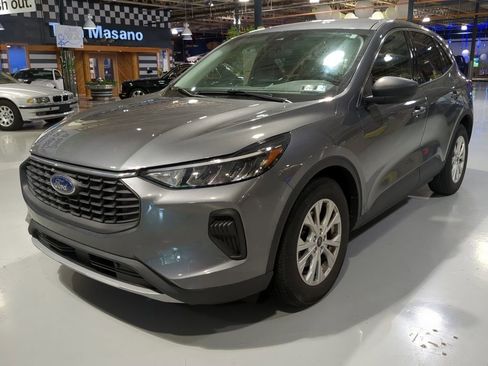 Used 2023 Ford Escape Active FWD image 1