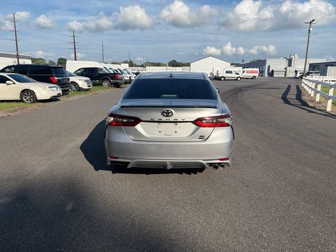 Used 2022 Toyota Camry SE AWD/4WD image 6