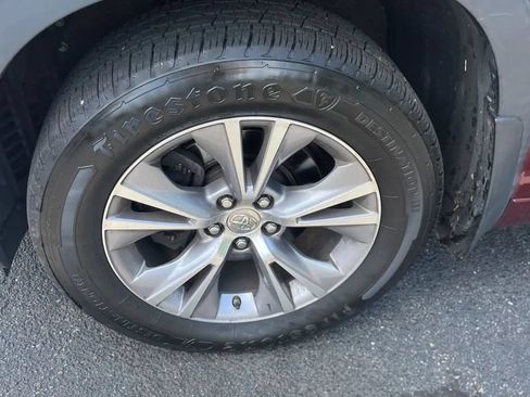 Used 2015 Toyota Highlander XLE AWD/4WD image 10