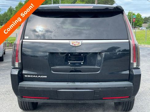 Used 2020 Cadillac Escalade Premium Luxury AWD/4WD image 6