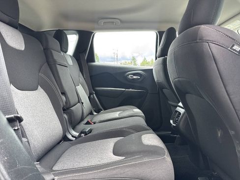 Used 2014 Jeep Cherokee Sport AWD/4WD image 20