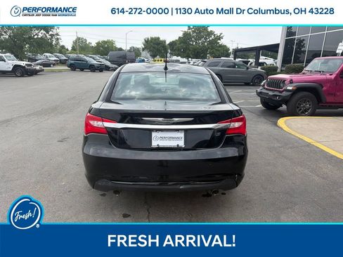 Used 2013 Chrysler 200 Touring w/ Cold Weather Group FWD image 5