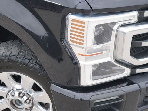 Certified 2020 Ford F250 Platinum w/ FX4 Off-Road Package AWD/4WD image 3
