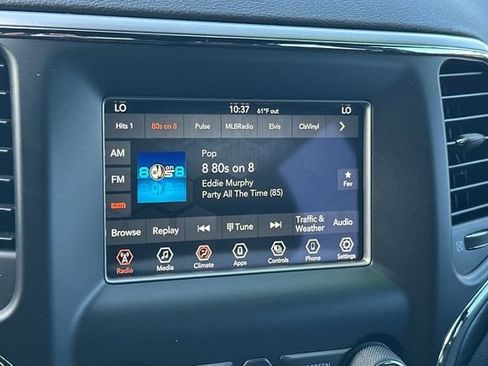 Used 2021 Jeep Grand Cherokee Laredo image 21