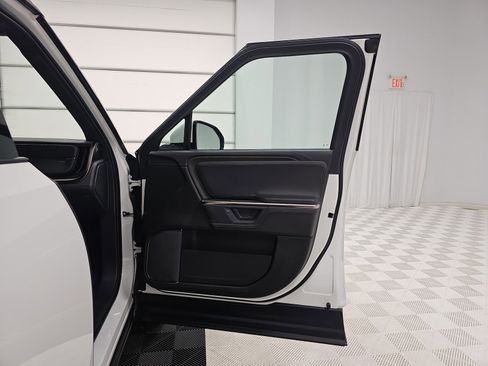 Used 2025 Rivian R1S Adventure image 18