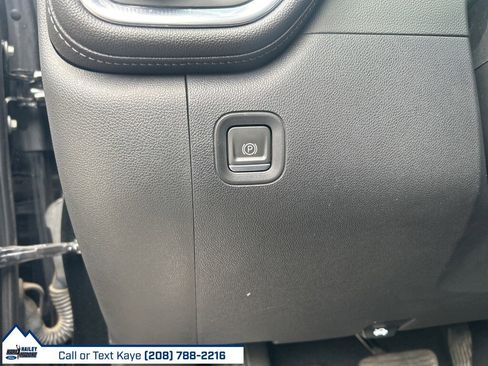 Used 2023 GMC Sierra 3500 Denali w/ Denali Ultimate Package image 25