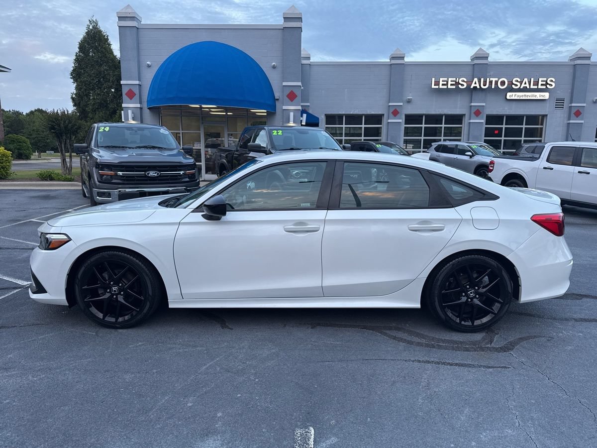 Used 2023 Honda Civic Sport image 4